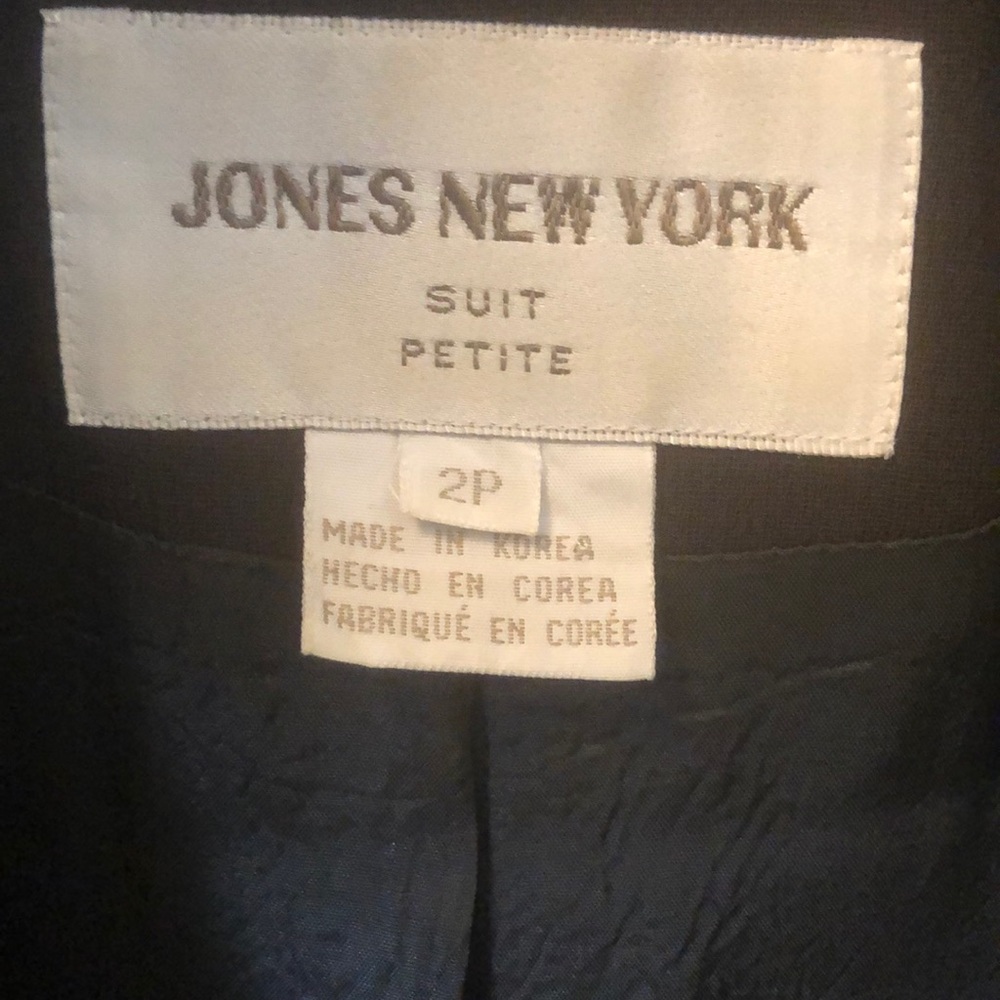 Blazer - Picture 4 of 5